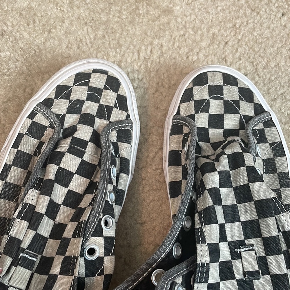 Vans - Picture 9 of 9